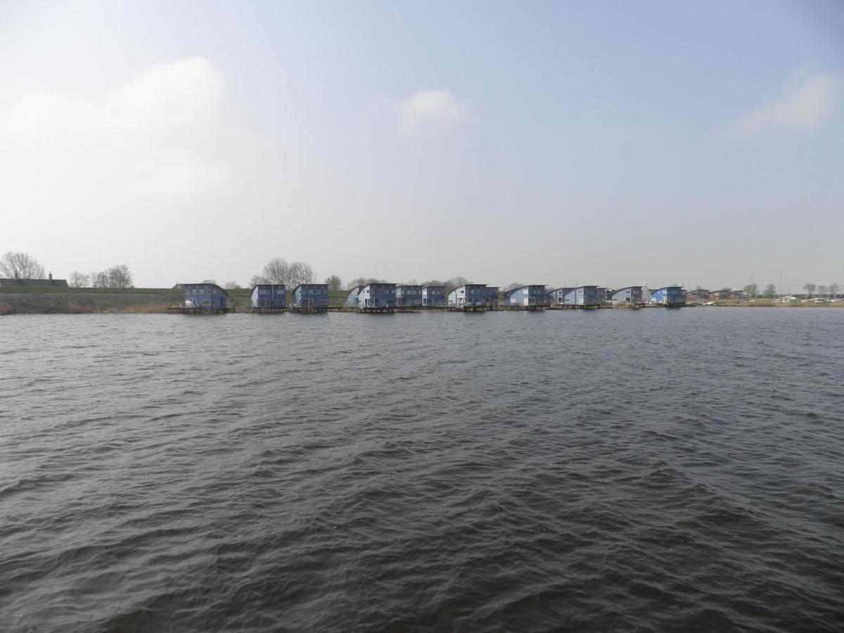 6 Pers. Waterfront Home Seeblick, Equipped Stilt House On The Water Anjum Exteriér fotografie