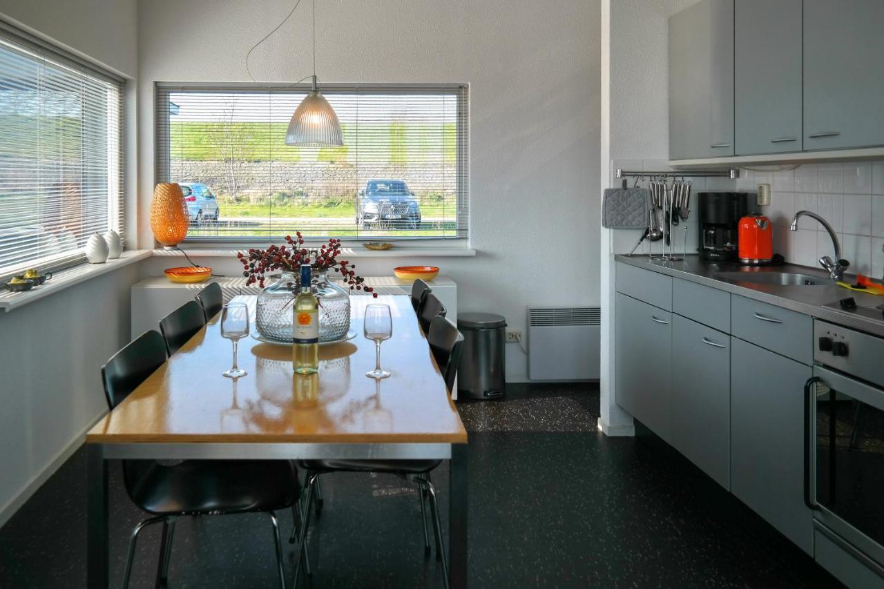 6 Pers. Waterfront Home Seeblick, Equipped Stilt House On The Water Anjum Exteriér fotografie